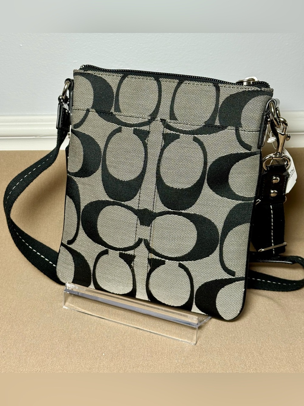Coach NWT Black Signature Canvas Crossbody Bag - Picture 6 of 8